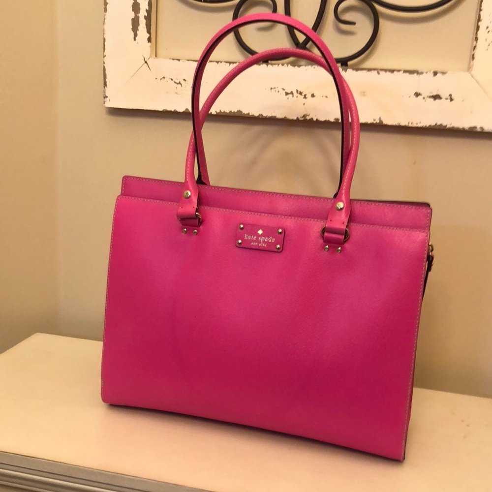 Kate Spade hot pink purse. Never used, tags still on.